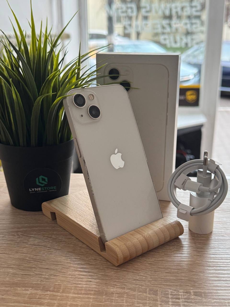 Zdjęcie produktu iPhone 13 128GB Biały