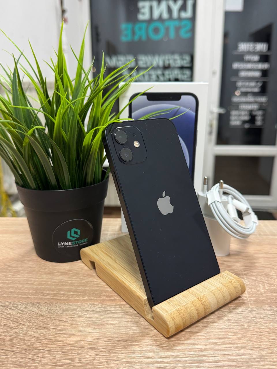 Zdjęcie produktu iPhone 12 64GB Black