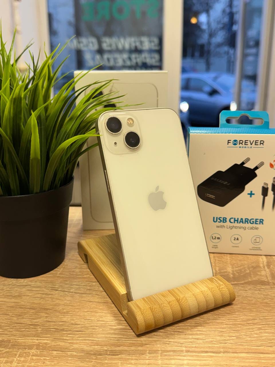 Zdjęcie produktu iPhone 13 128GB Biały